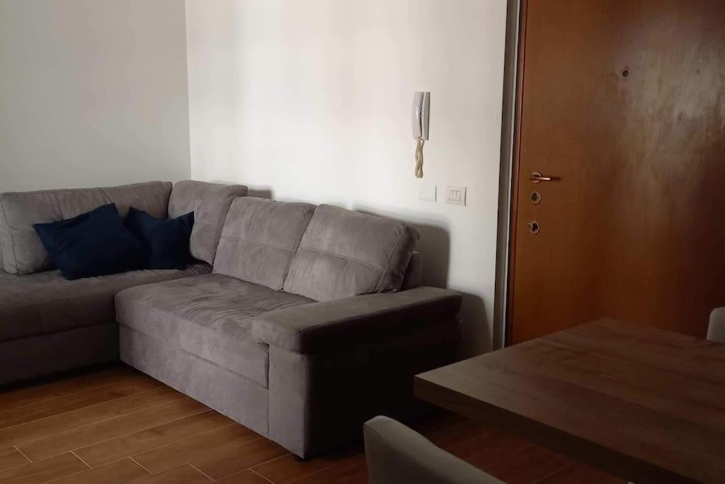 Spilamberto 6B - 12Mins From San Donato M3 Station San Donato Milanese Exterior foto